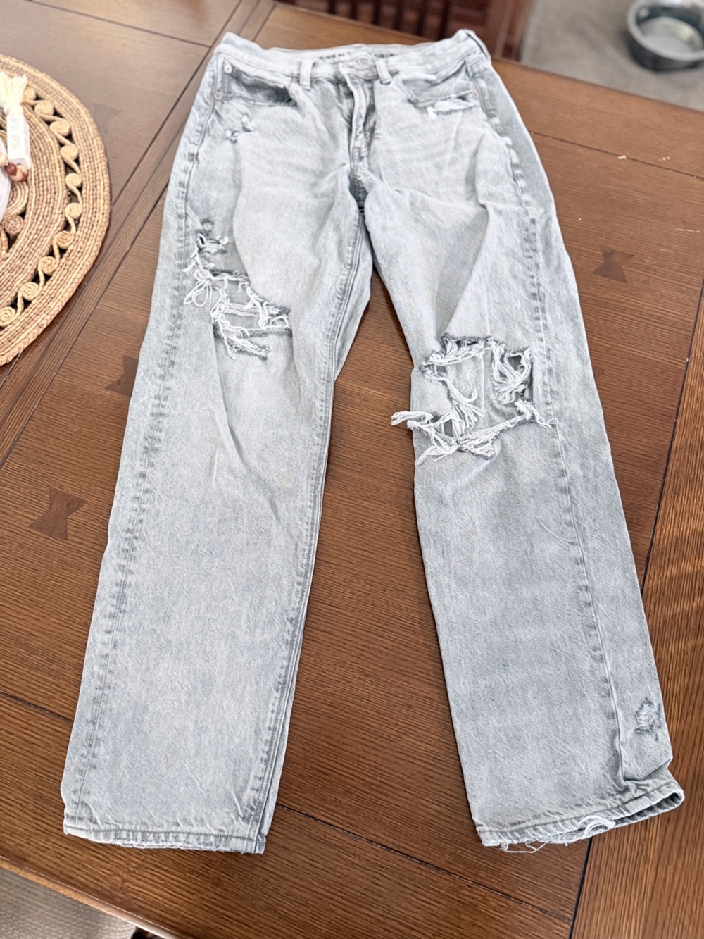 American Eagle Outfitters Light Gray Distressed Skinny Jeans